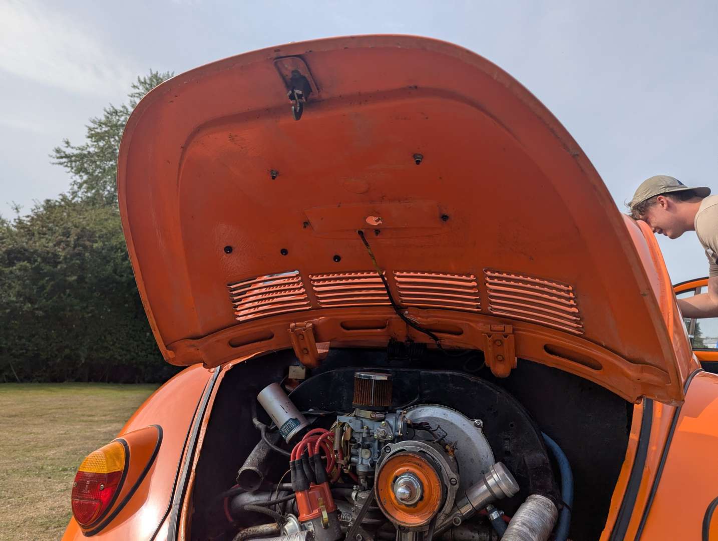 <p>1973 VW BEETLE</p>