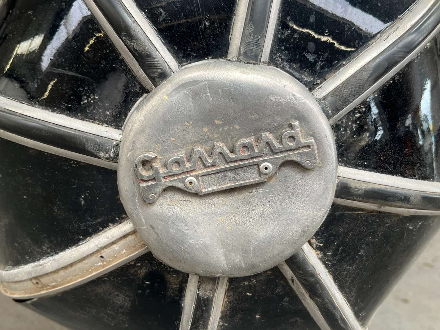 <p>GARRARD SINGLE SEAT SIDE CAR</p>