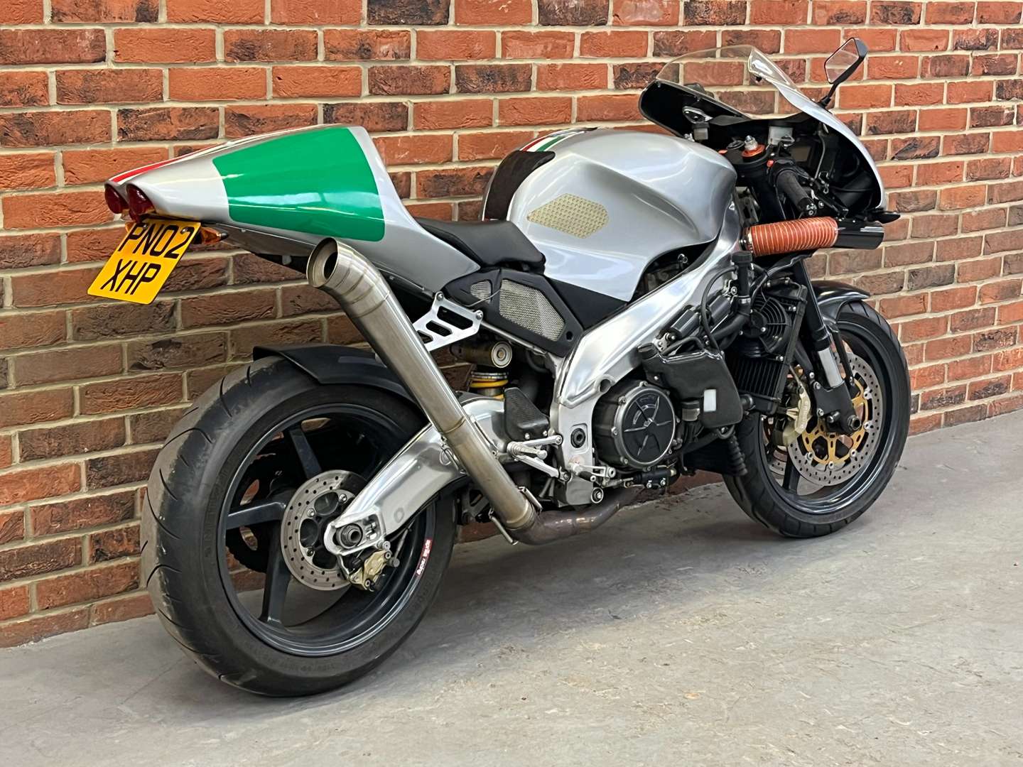 <p>2002 APRILIA RSV1000</p>