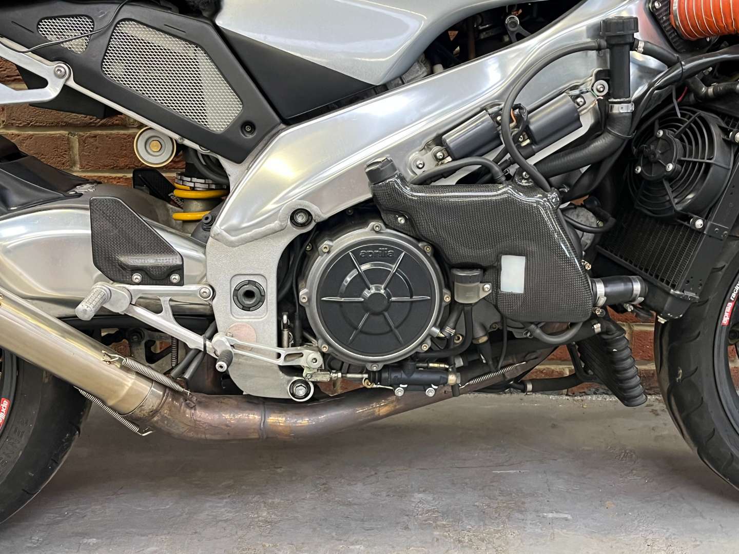 <p>2002 APRILIA RSV1000</p>