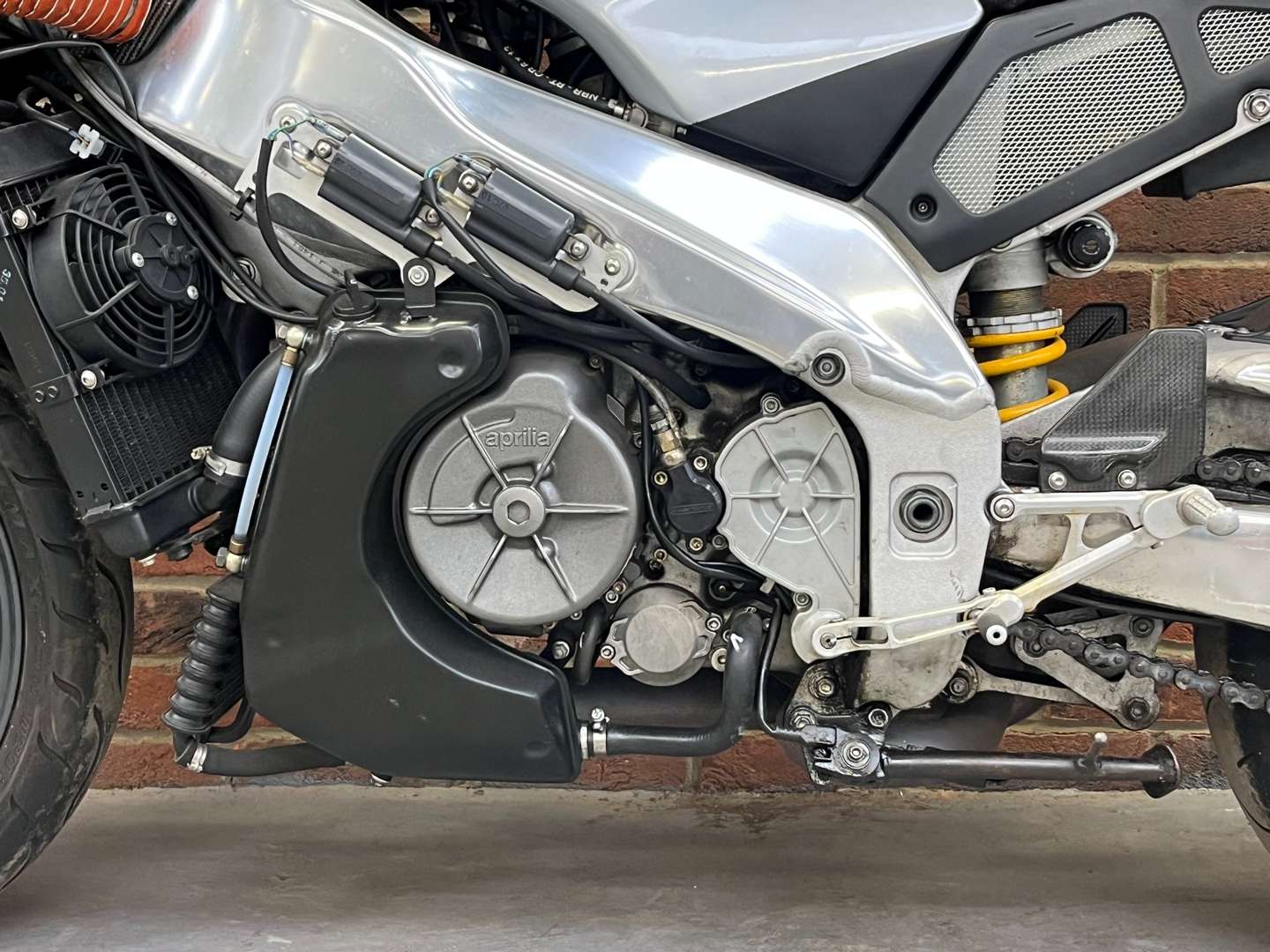 <p>2002 APRILIA RSV1000</p>