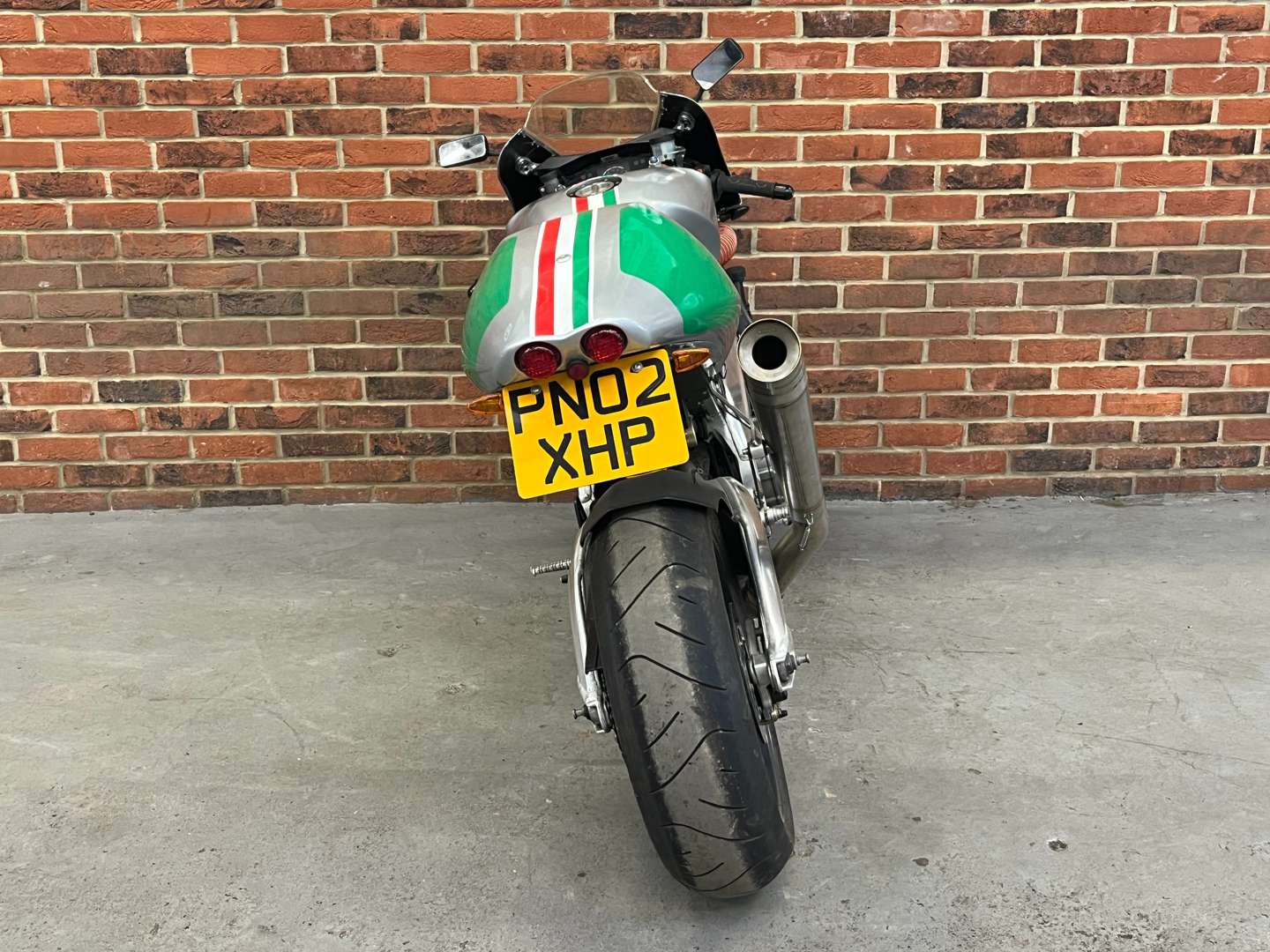 <p>2002 APRILIA RSV1000</p>