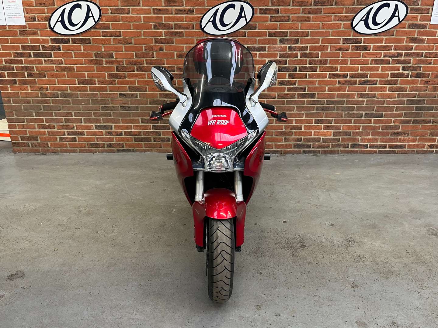 <p>2011 HONDA VFR 1200 F</p>