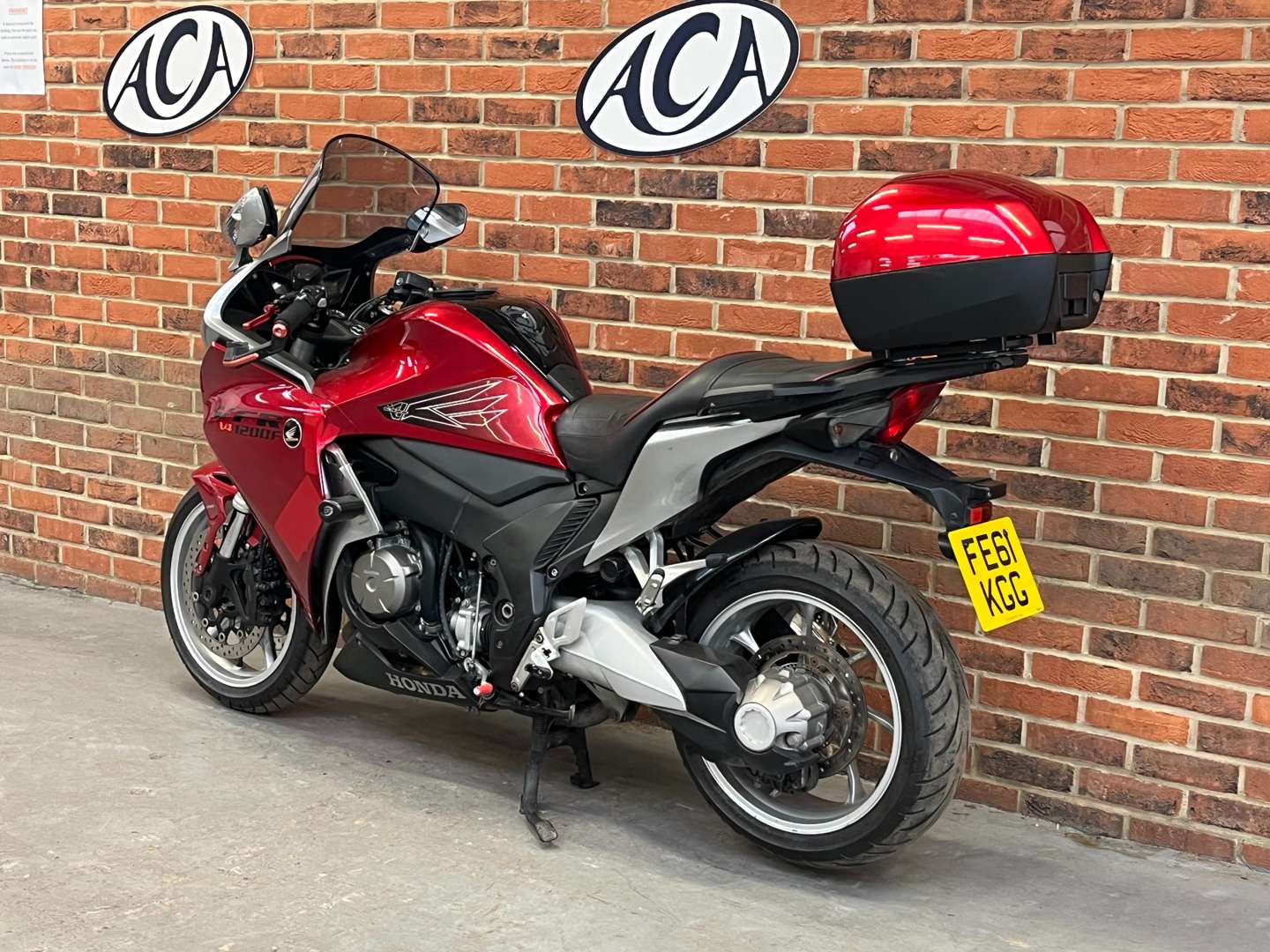 <p>2011 HONDA VFR 1200 F</p>