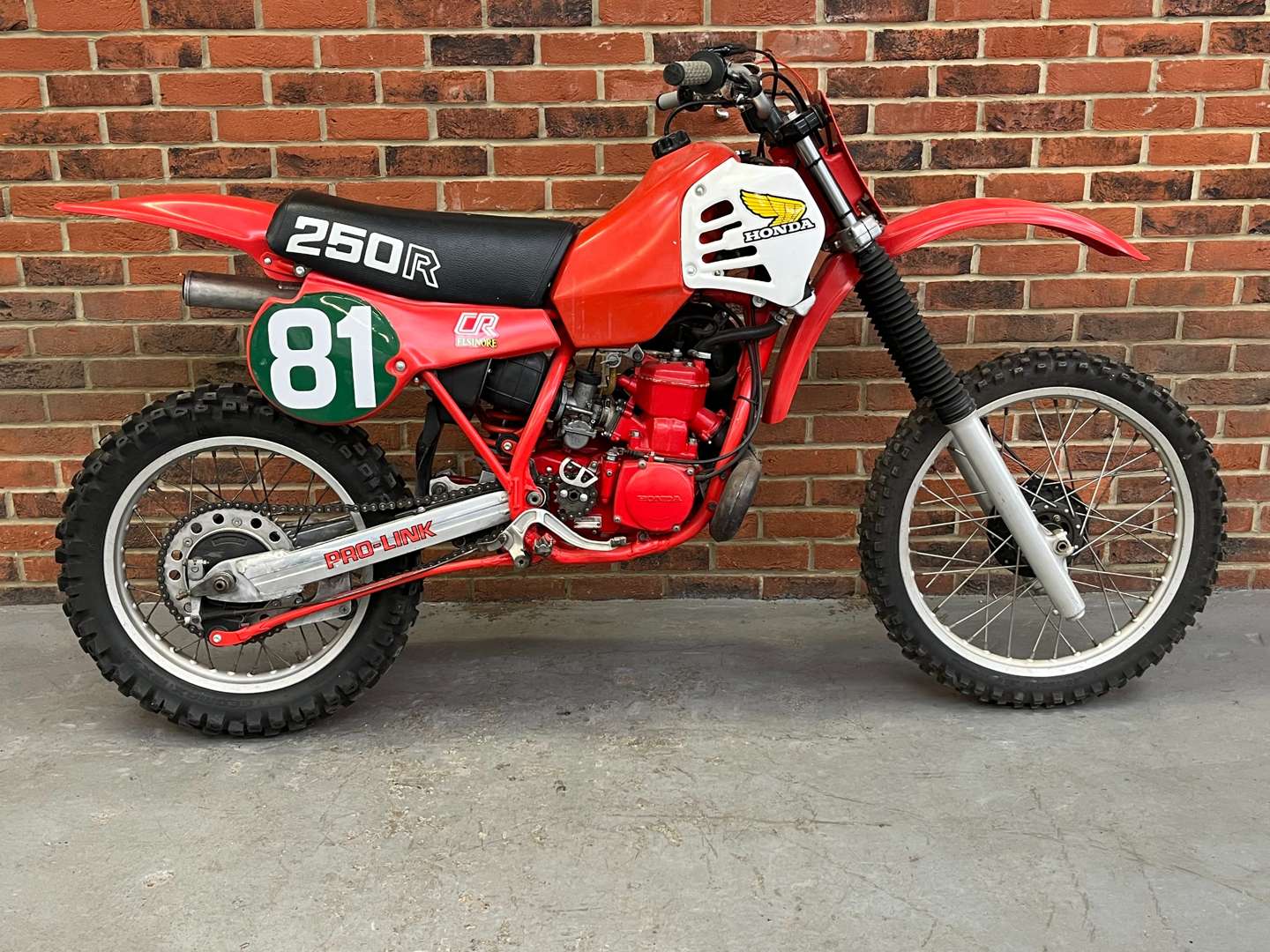 <p>1981 HONDA CR250R 'Red Rocket'</p>