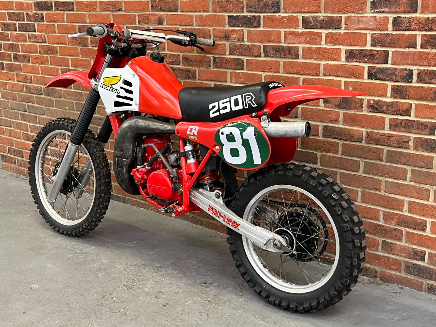 <p>1981 HONDA CR250R 'Red Rocket'</p>