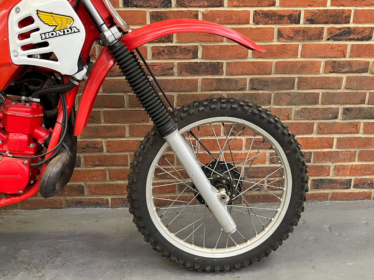 <p>1981 HONDA CR250R 'Red Rocket'</p>