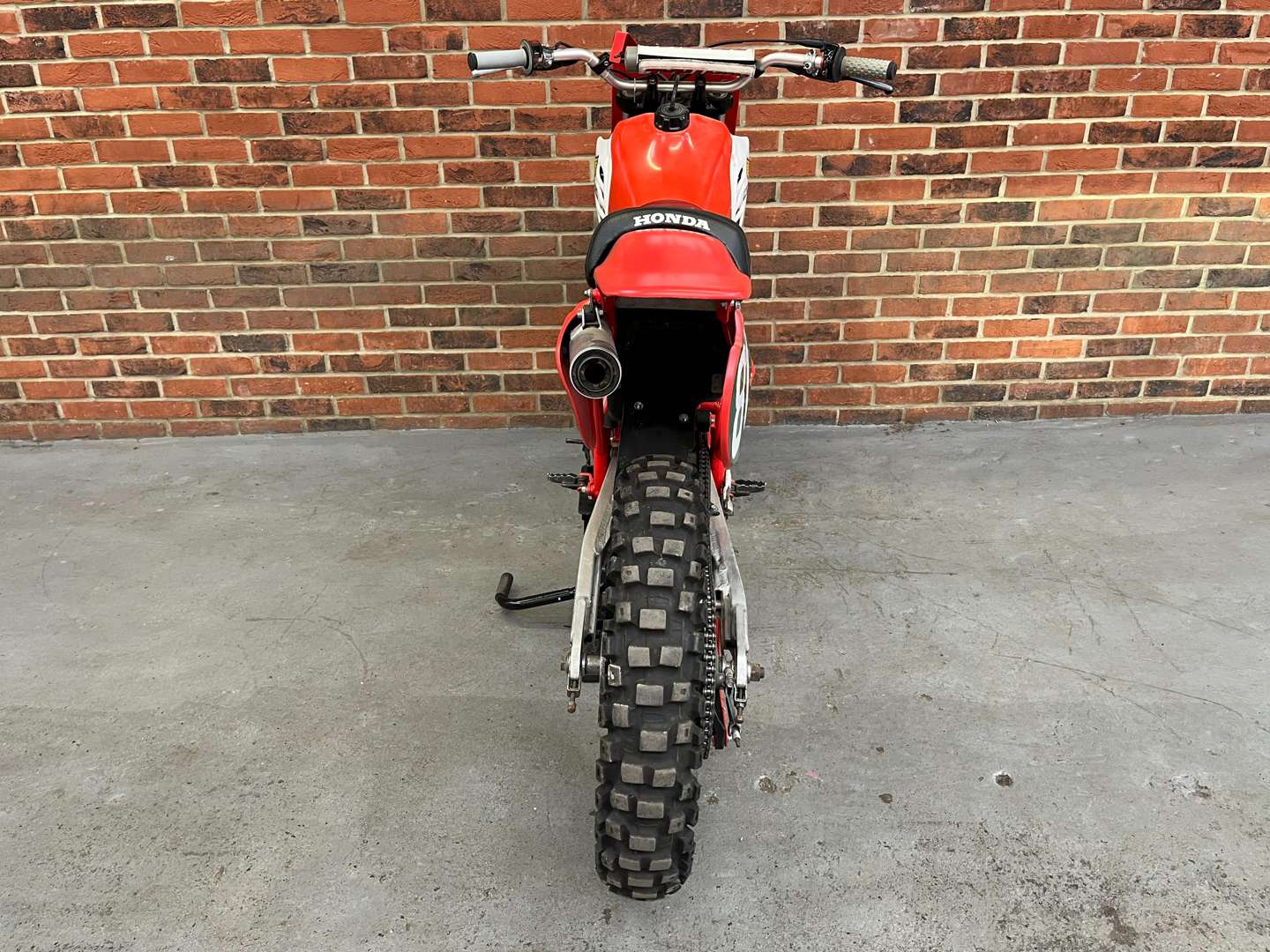 <p>1981 HONDA CR250R 'Red Rocket'</p>