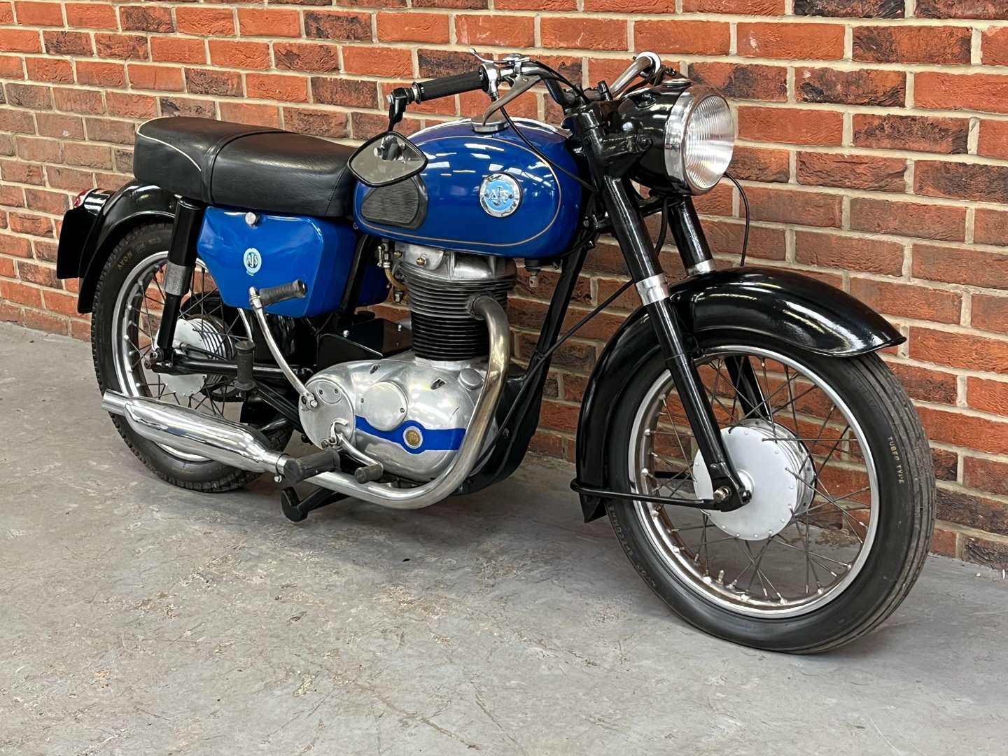 <p>1960 AJS MODEL 14</p>