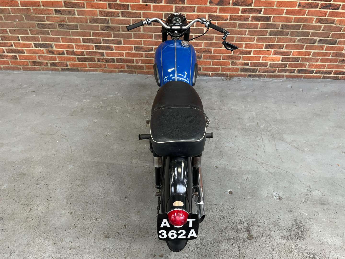 <p>1960 AJS MODEL 14</p>