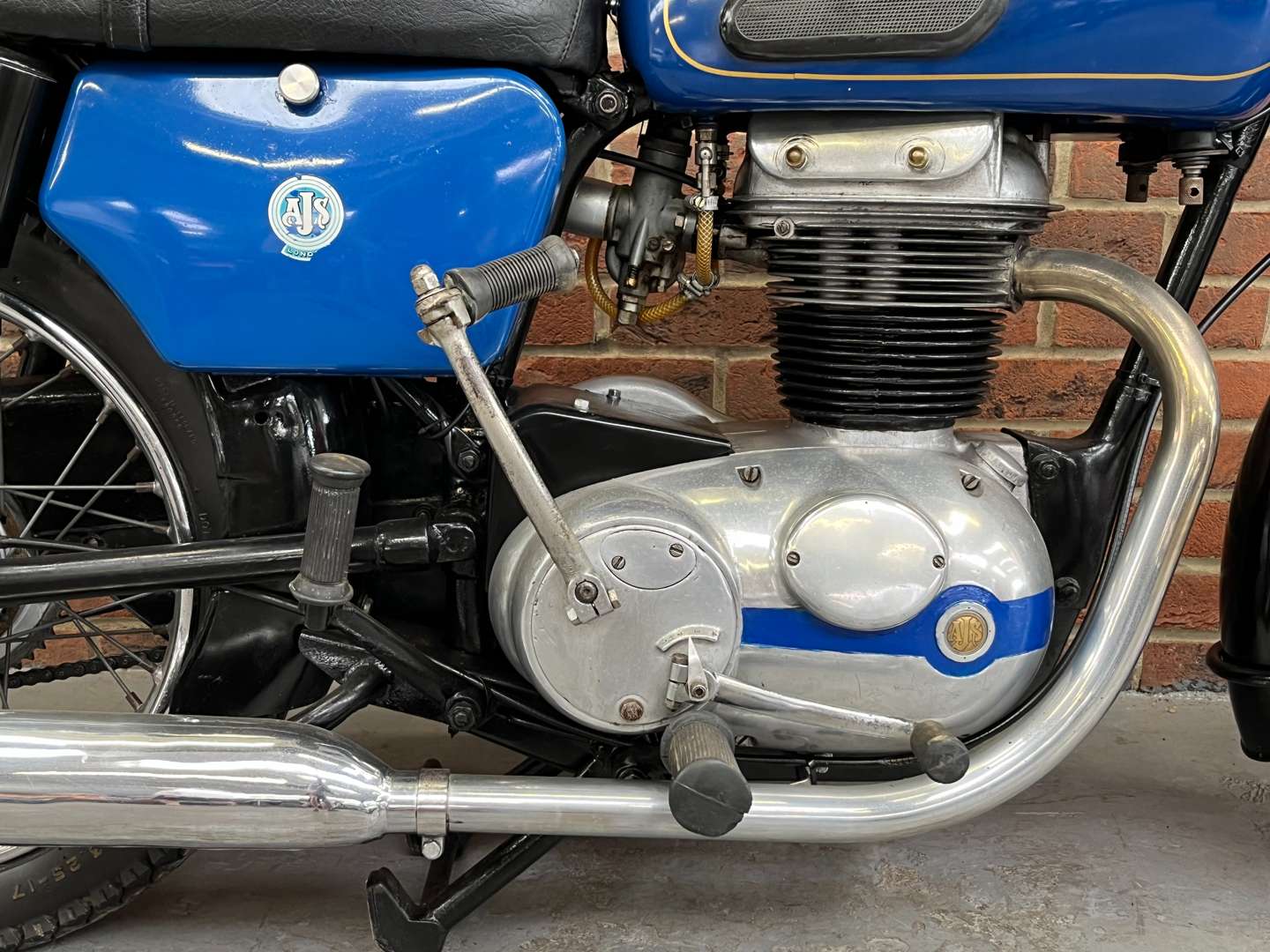 <p>1960 AJS MODEL 14</p>