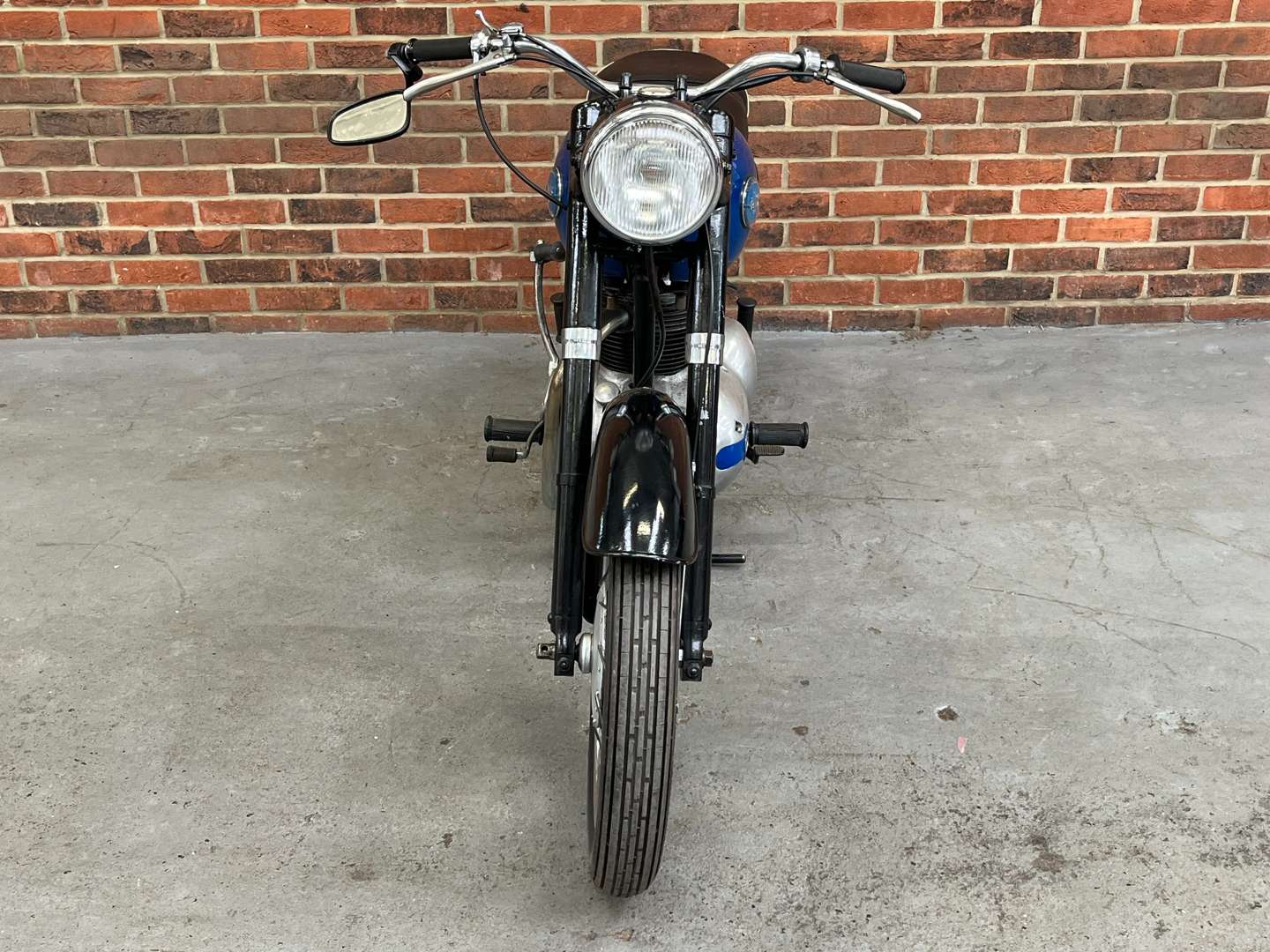 <p>1960 AJS MODEL 14</p>