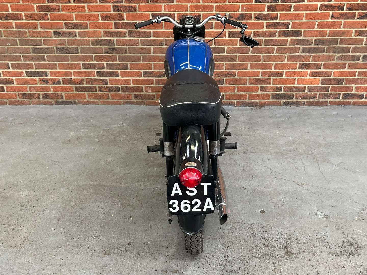 <p>1960 AJS MODEL 14</p>