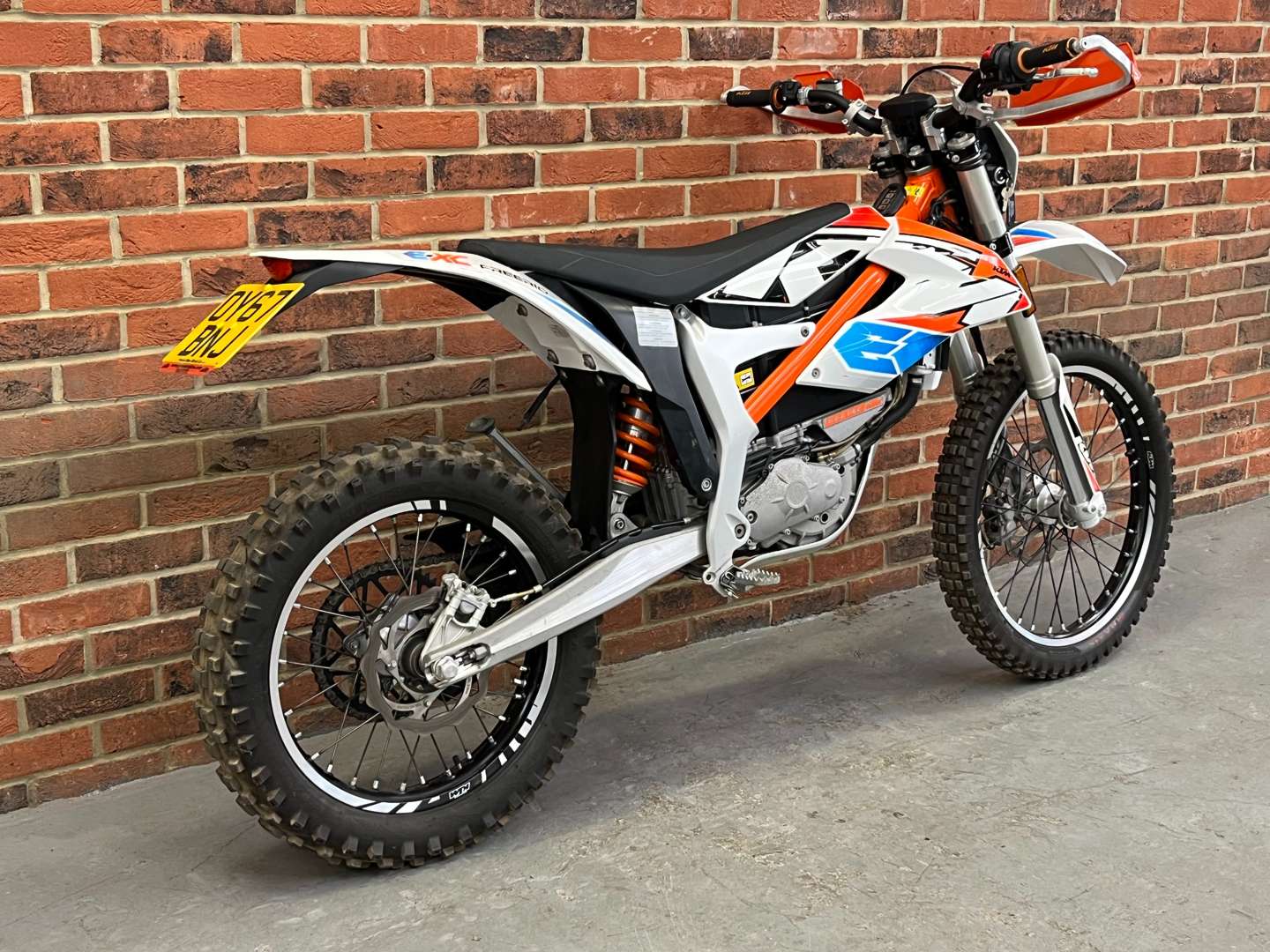 <p>2017 KTM FREERIDE EXC 17</p>