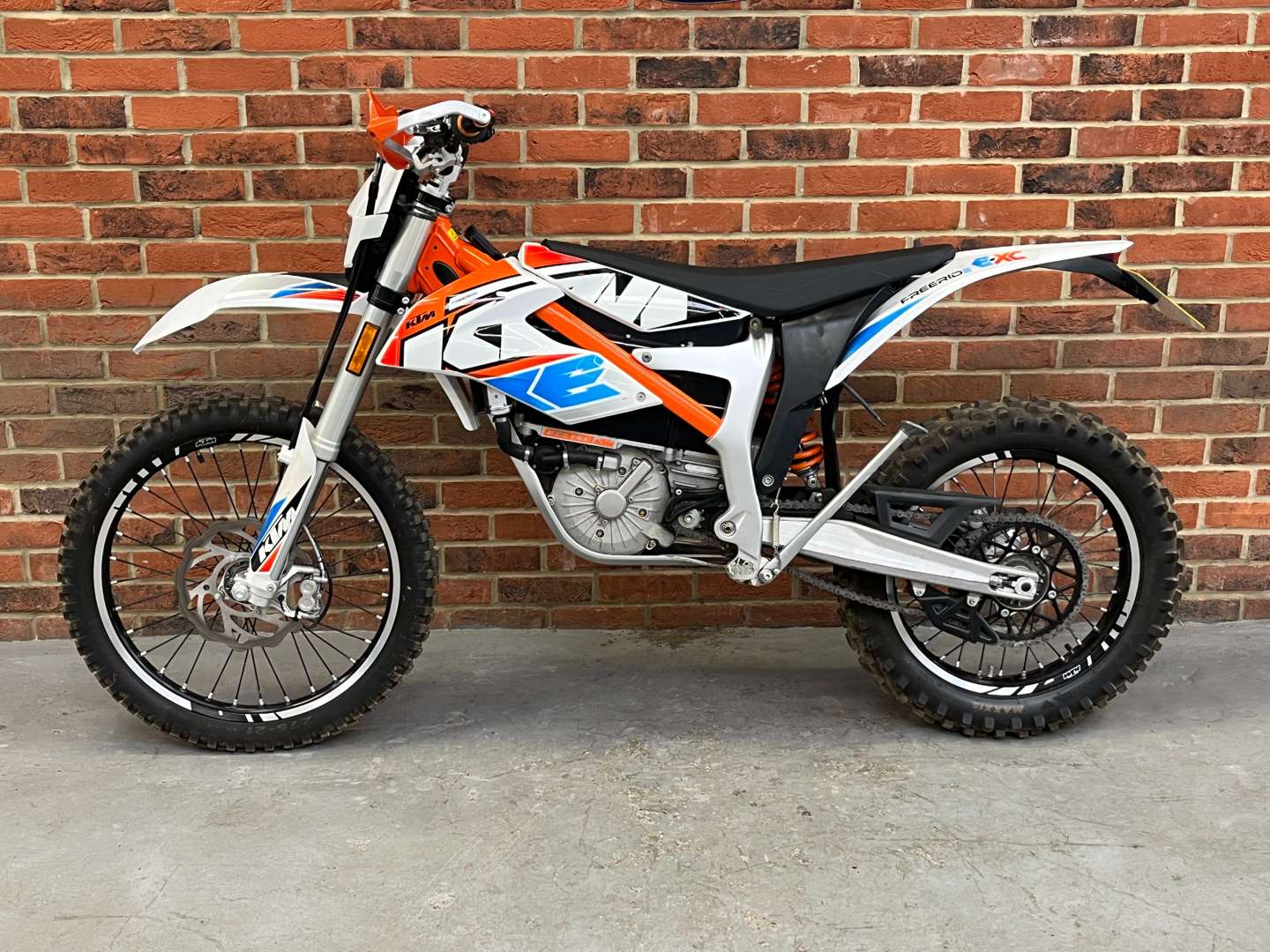 <p>2017 KTM FREERIDE EXC 17</p>