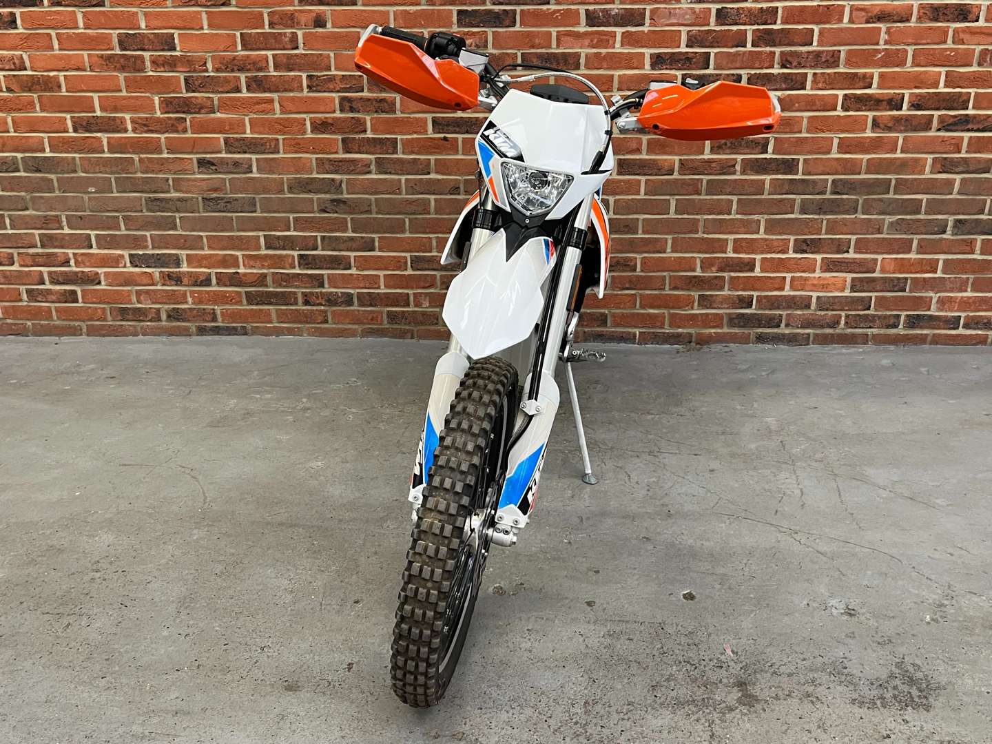 <p>2017 KTM FREERIDE EXC 17</p>