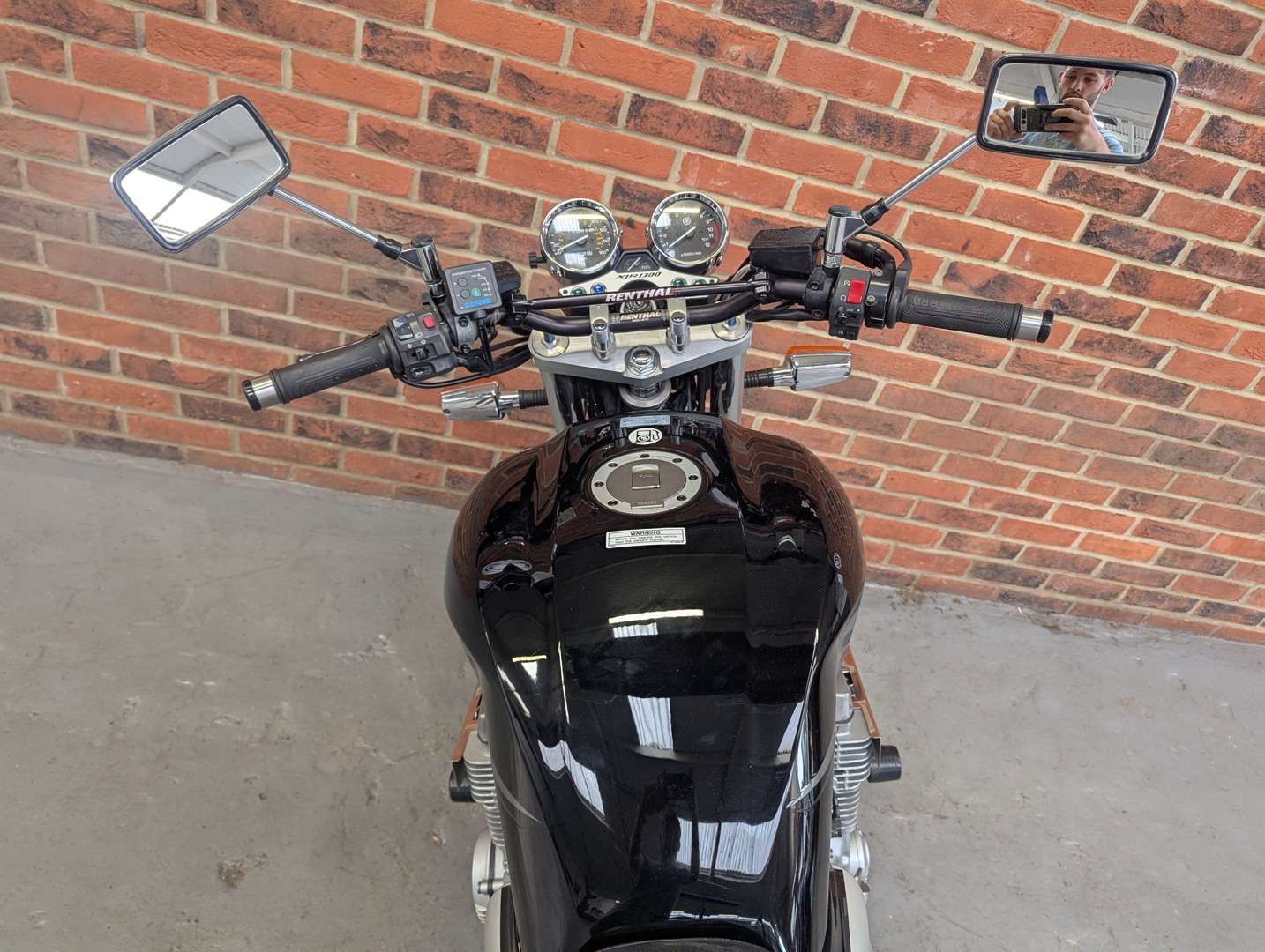 <p>2004 YAMAHA XJR 1300 SP</p>