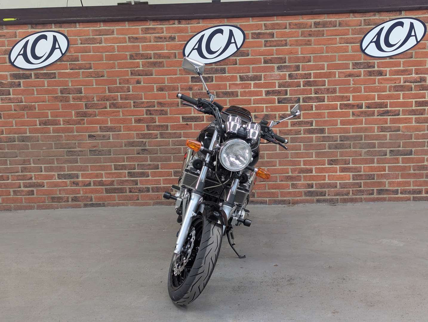 <p>2004 YAMAHA XJR 1300 SP</p>