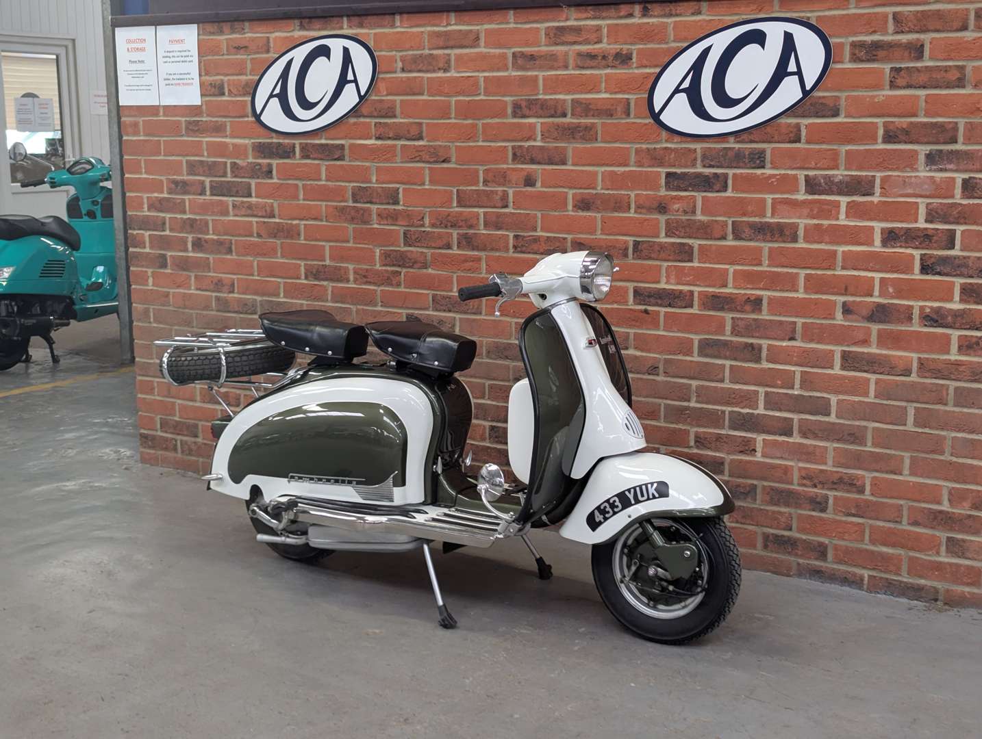 <p>1962 LAMBRETTA LI150 WINTER MODEL</p>