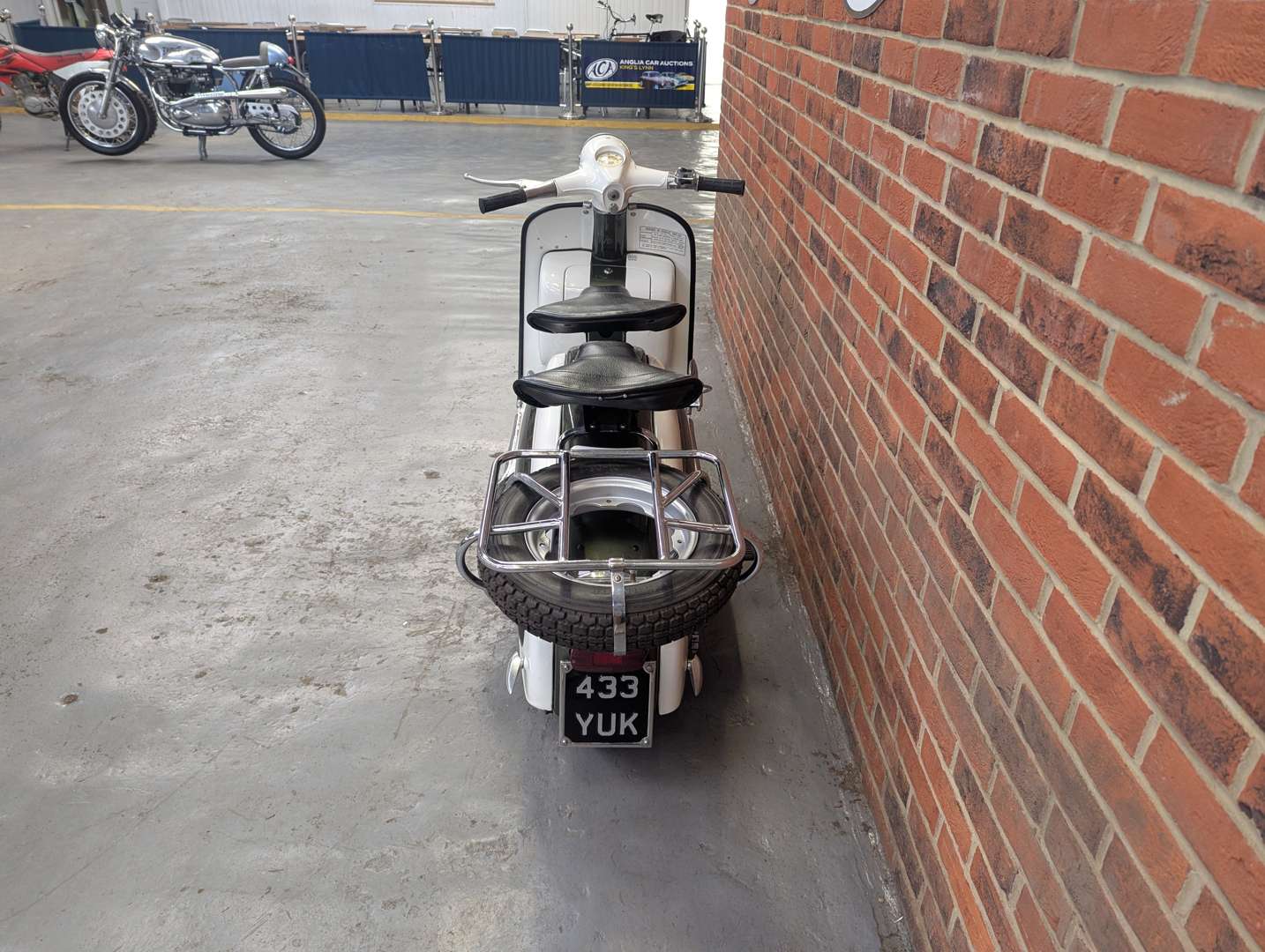 <p>1962 LAMBRETTA LI150 WINTER MODEL</p>