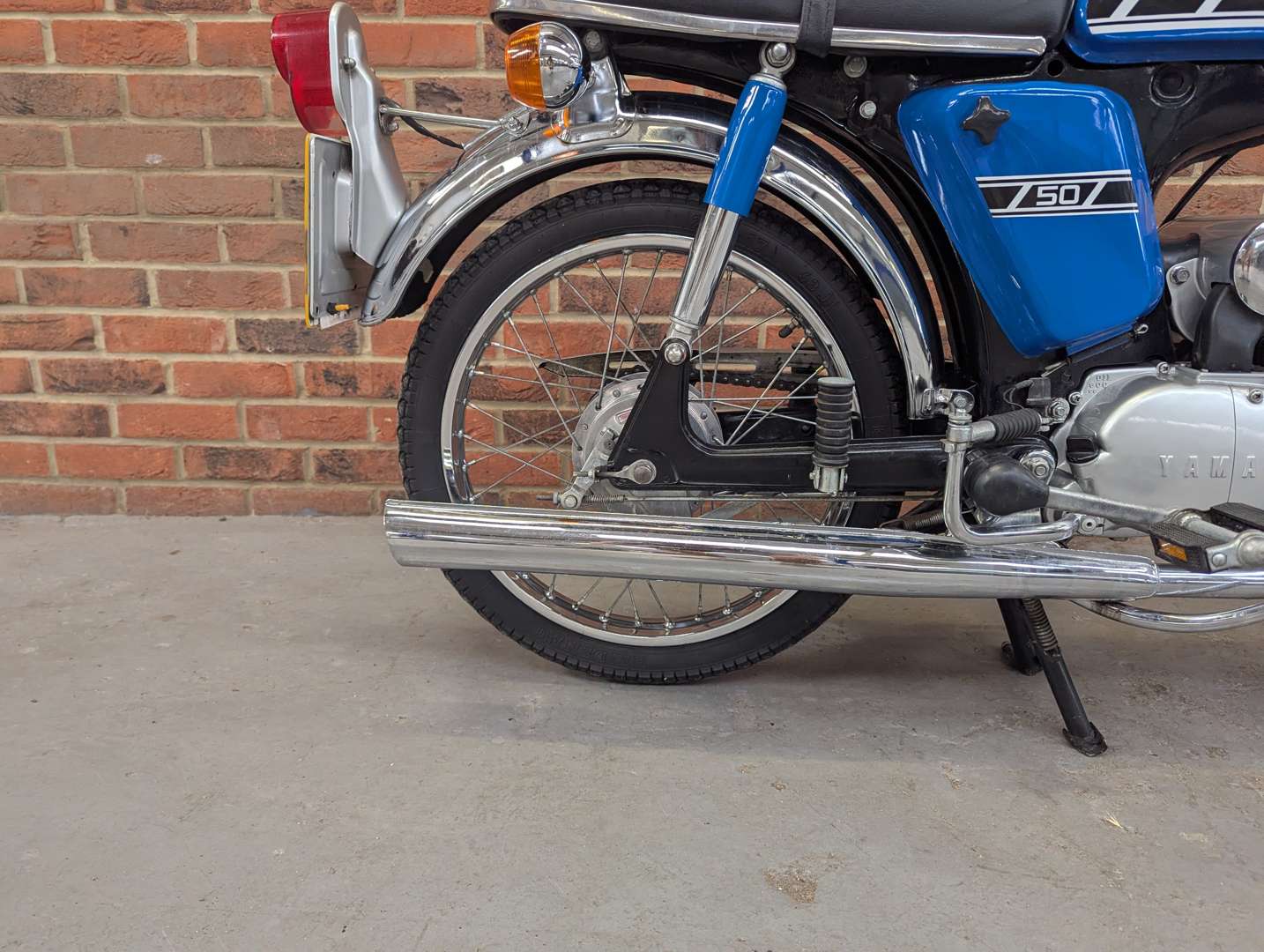 <p>1977 YAMAHA FS1E</p>