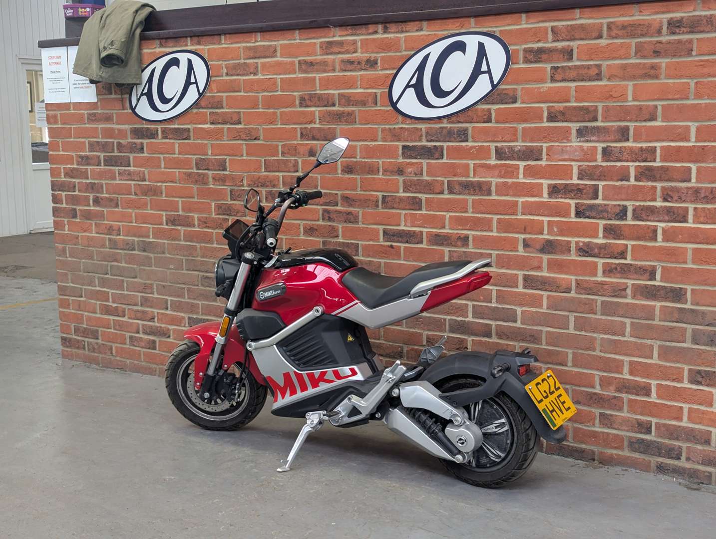 <p>2022 SUNRA MIKU SUPER</p>