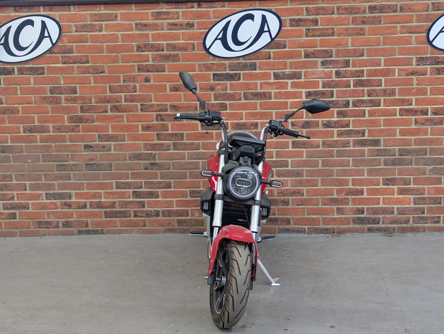 <p>2022 SUNRA MIKU SUPER</p>