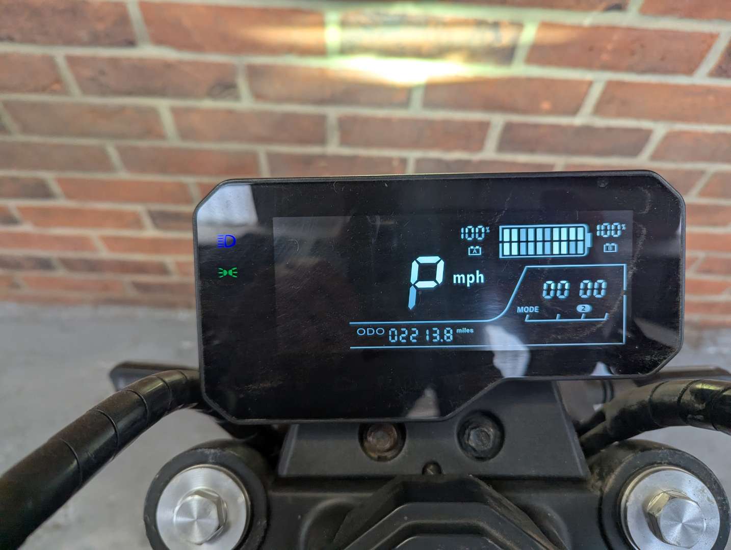 <p>2022 SUNRA MIKU SUPER</p>