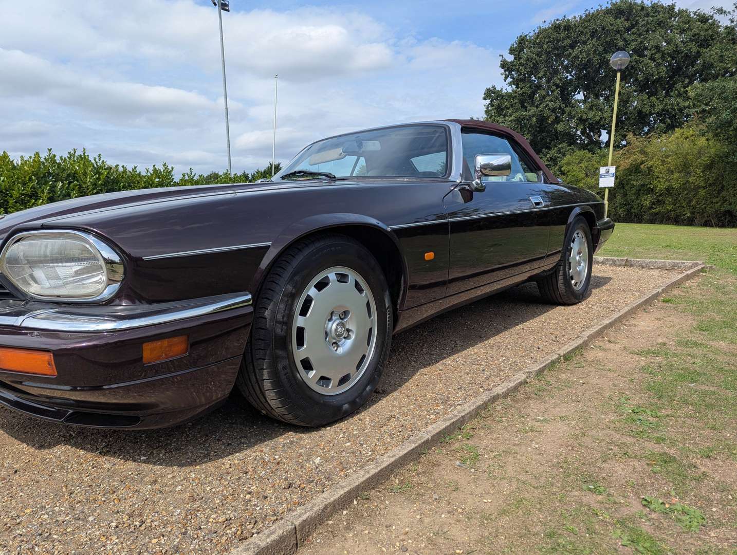 <p>1996 JAGUAR XJS 4.0 CELEBRATION CONVERTIBLE AUTO</p>