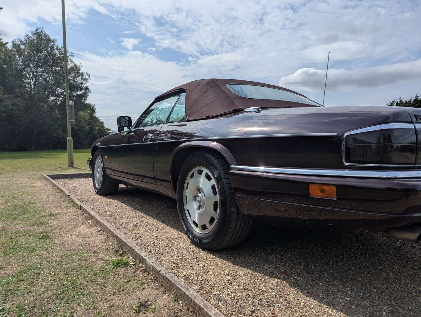<p>1996 JAGUAR XJS 4.0 CELEBRATION CONVERTIBLE AUTO</p>