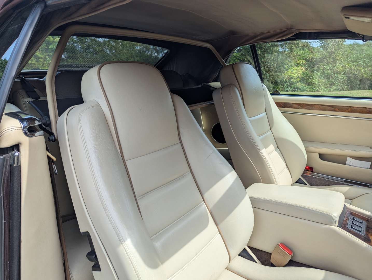 <p>1996 JAGUAR XJS 4.0 CELEBRATION CONVERTIBLE AUTO</p>
