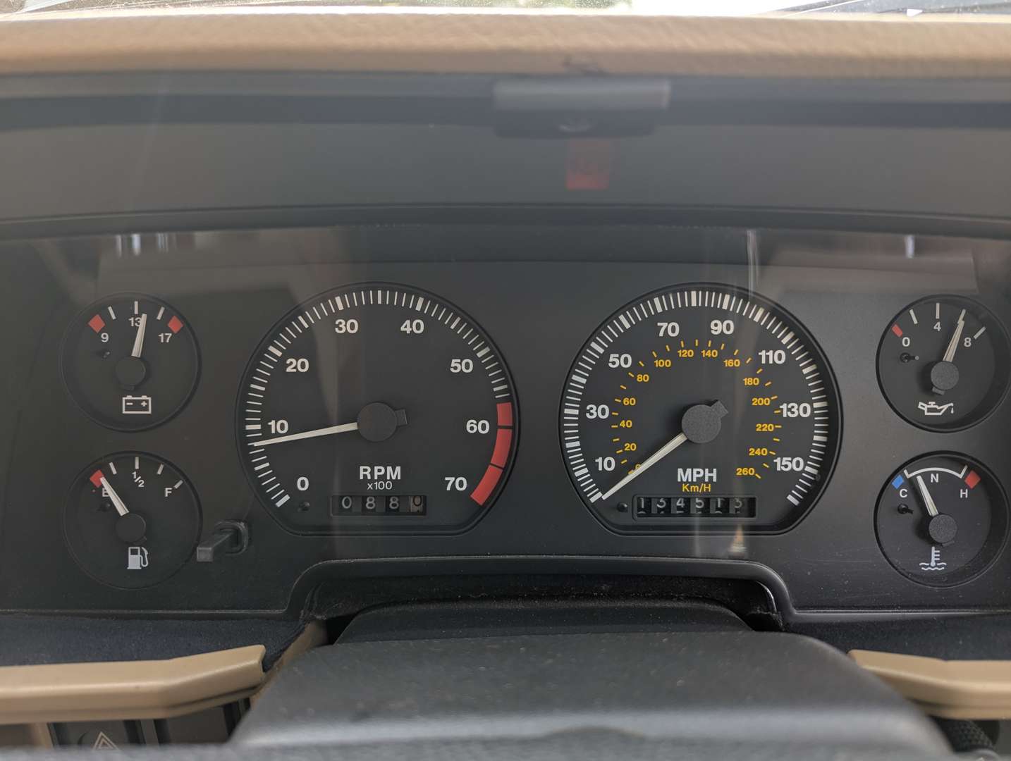 <p>1996 JAGUAR XJS 4.0 CELEBRATION CONVERTIBLE AUTO</p>