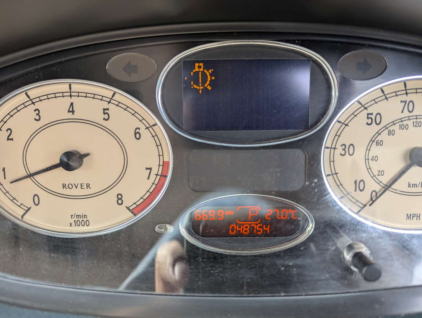 <p>2003 ROVER 75 CONNOISSEUR SE AUTO</p>