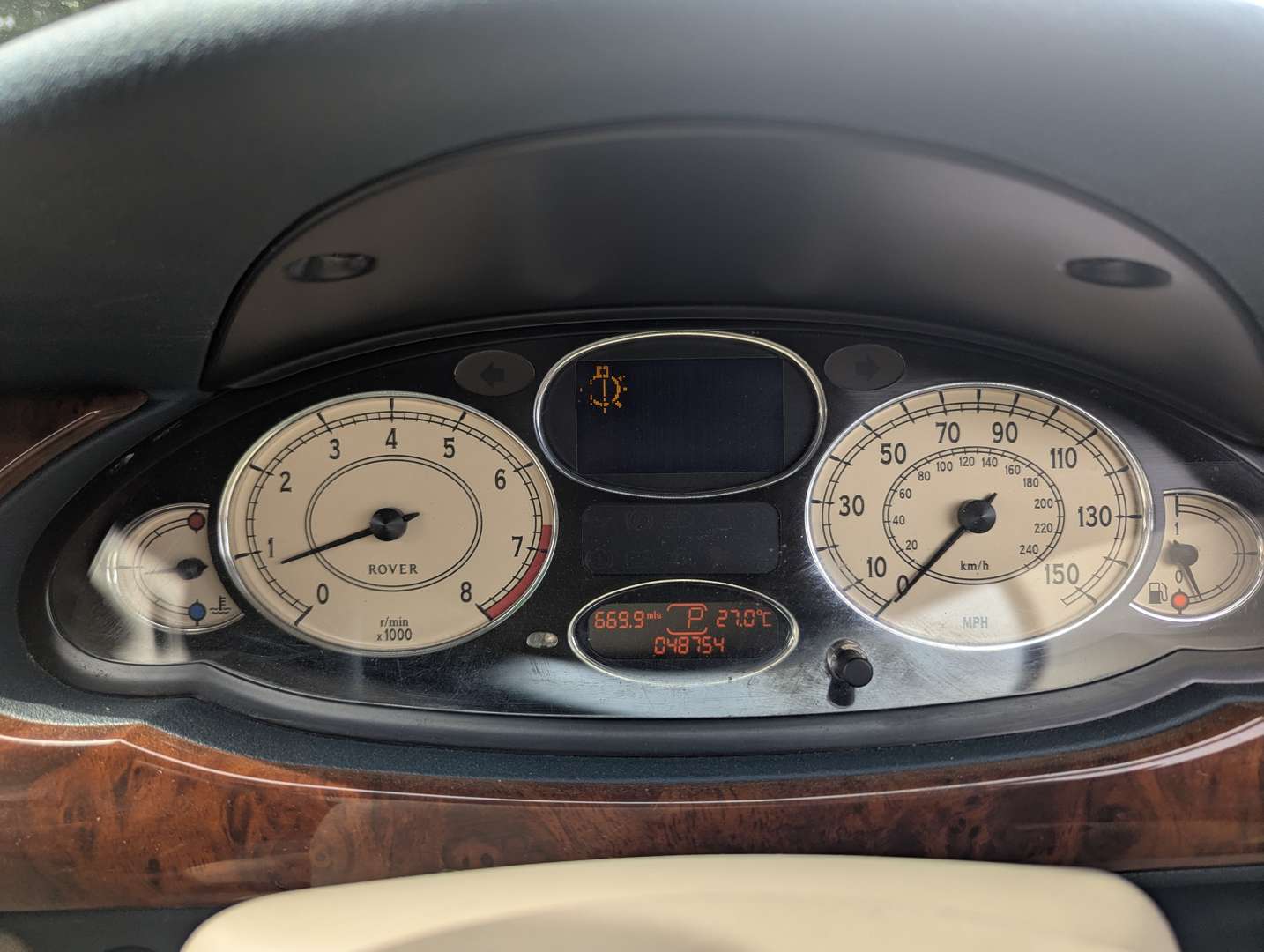 <p>2003 ROVER 75 CONNOISSEUR SE AUTO</p>