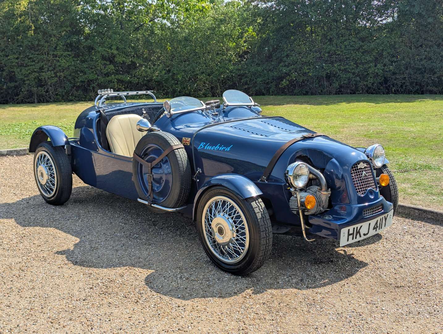 <p>1983 LOMAX 224 SPORTS</p>