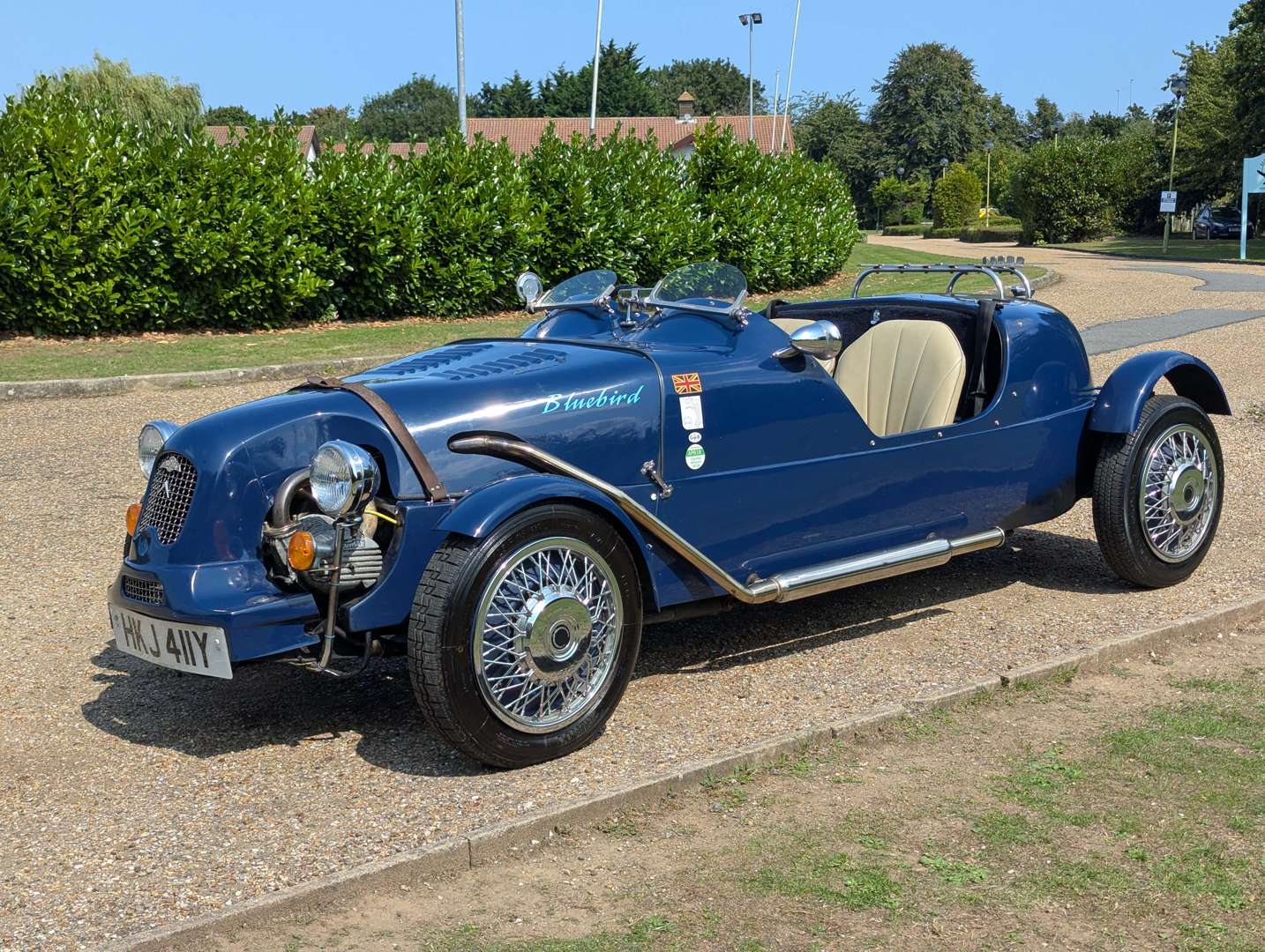 <p>1983 LOMAX 224 SPORTS</p>