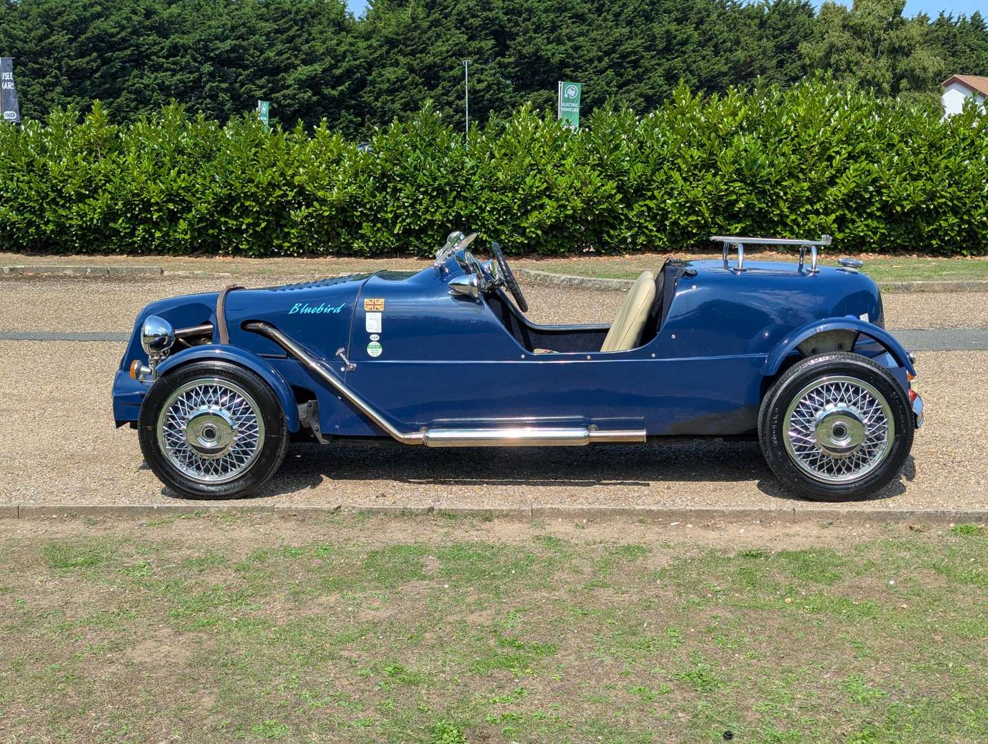 <p>1983 LOMAX 224 SPORTS</p>