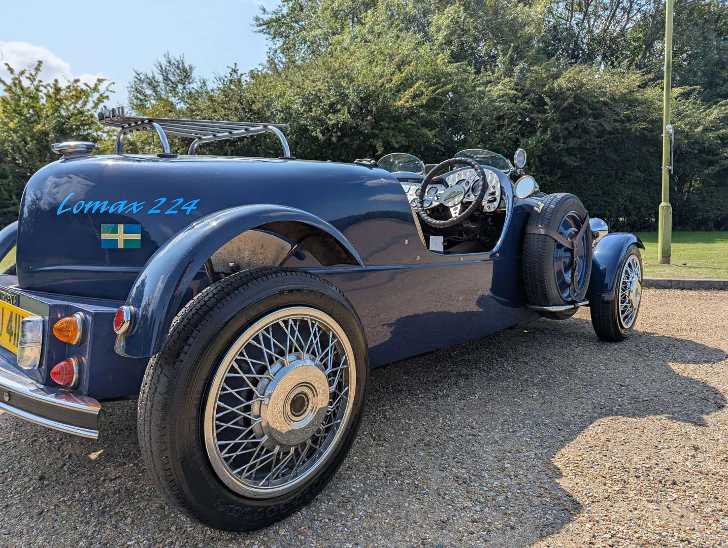 <p>1983 LOMAX 224 SPORTS</p>