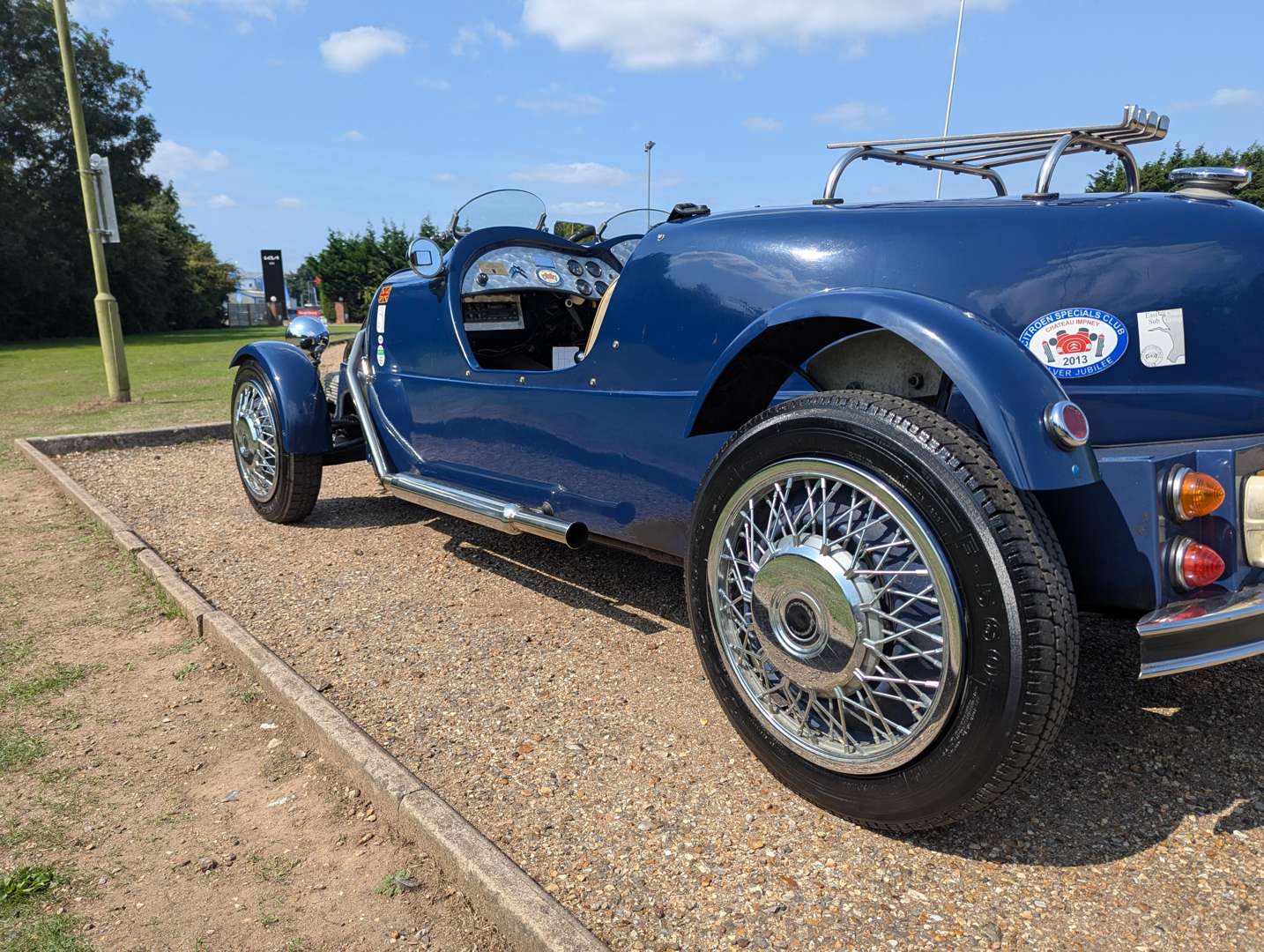 <p>1983 LOMAX 224 SPORTS</p>