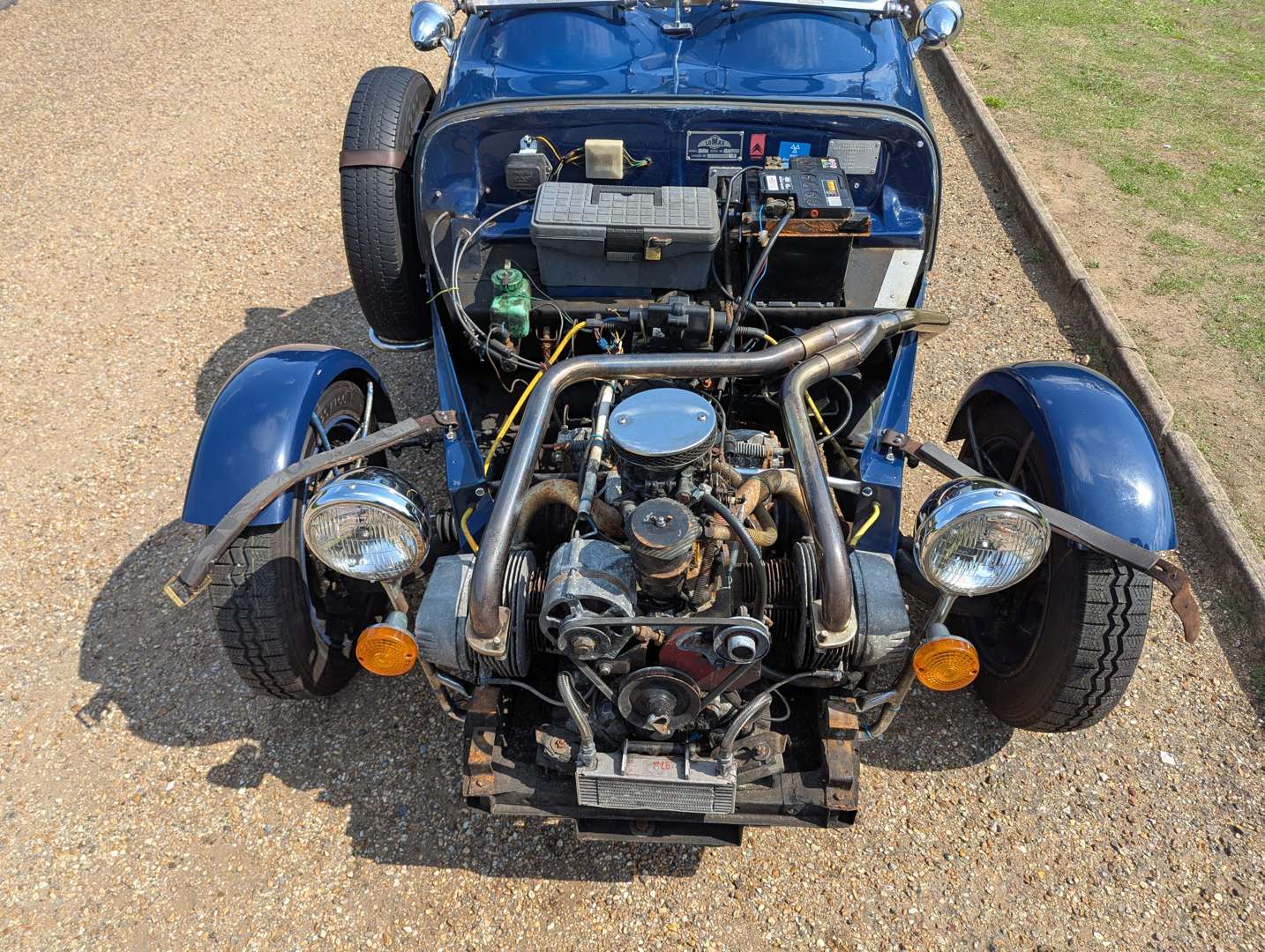 <p>1983 LOMAX 224 SPORTS</p>