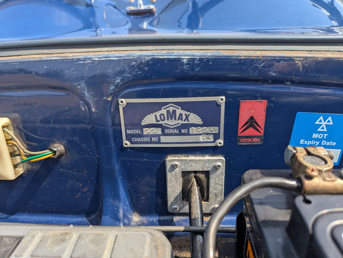 <p>1983 LOMAX 224 SPORTS</p>