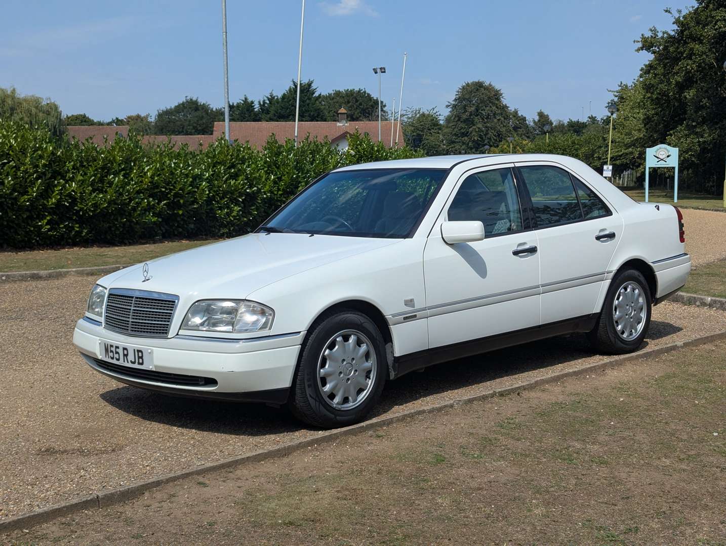 <p>1994 MERCEDES C200 AUTO</p>