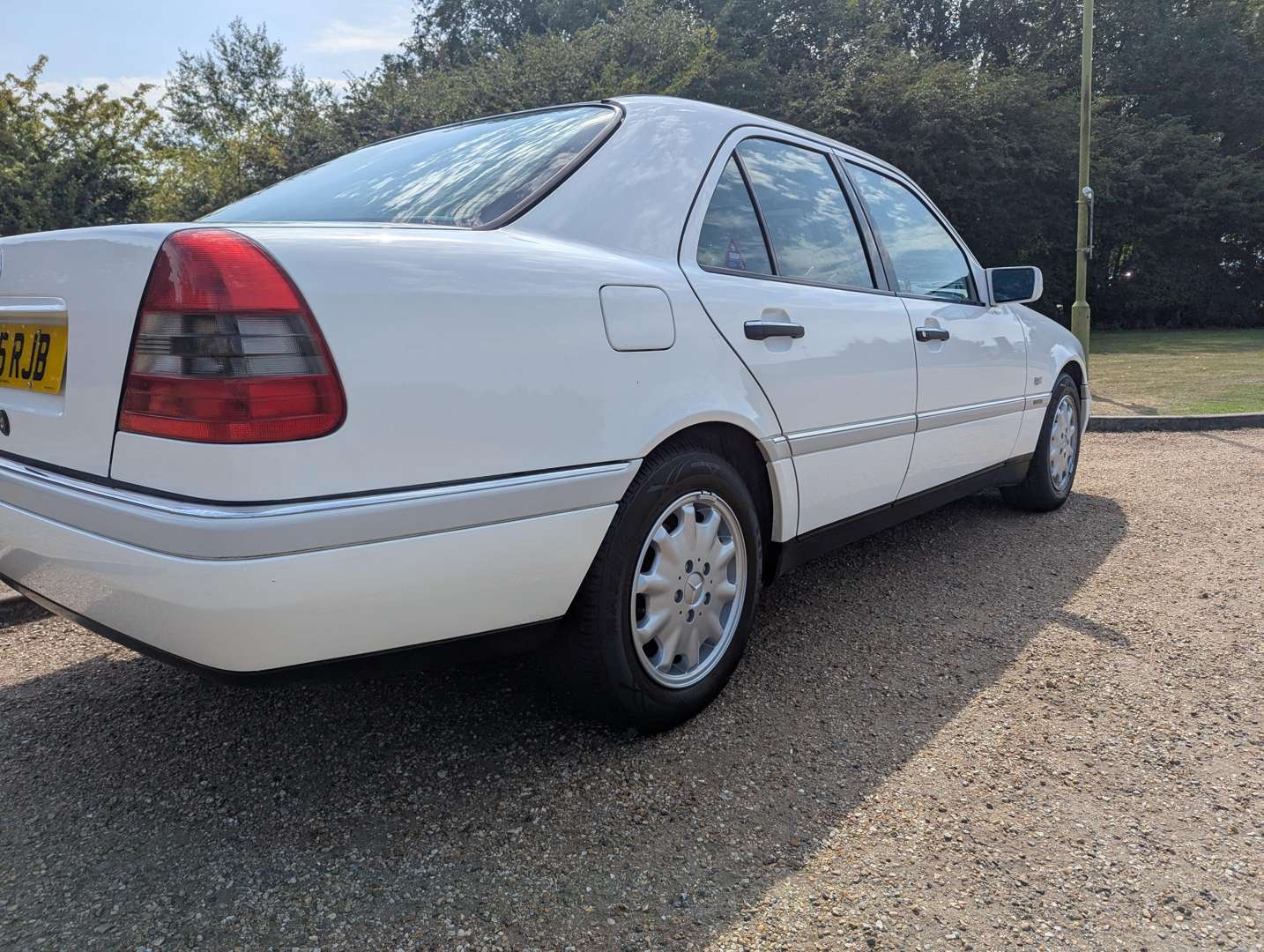 <p>1994 MERCEDES C200 AUTO</p>