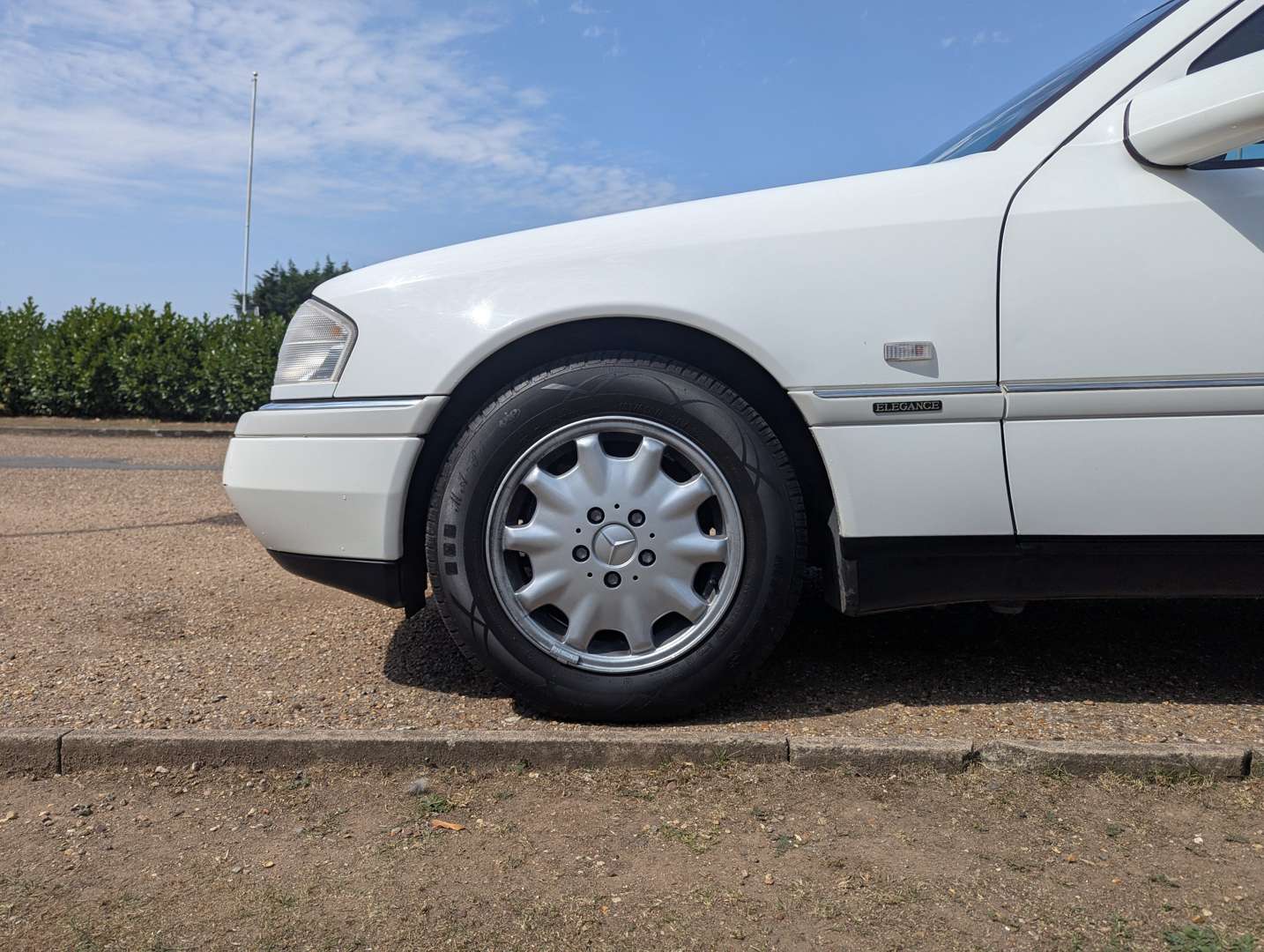 <p>1994 MERCEDES C200 AUTO</p>