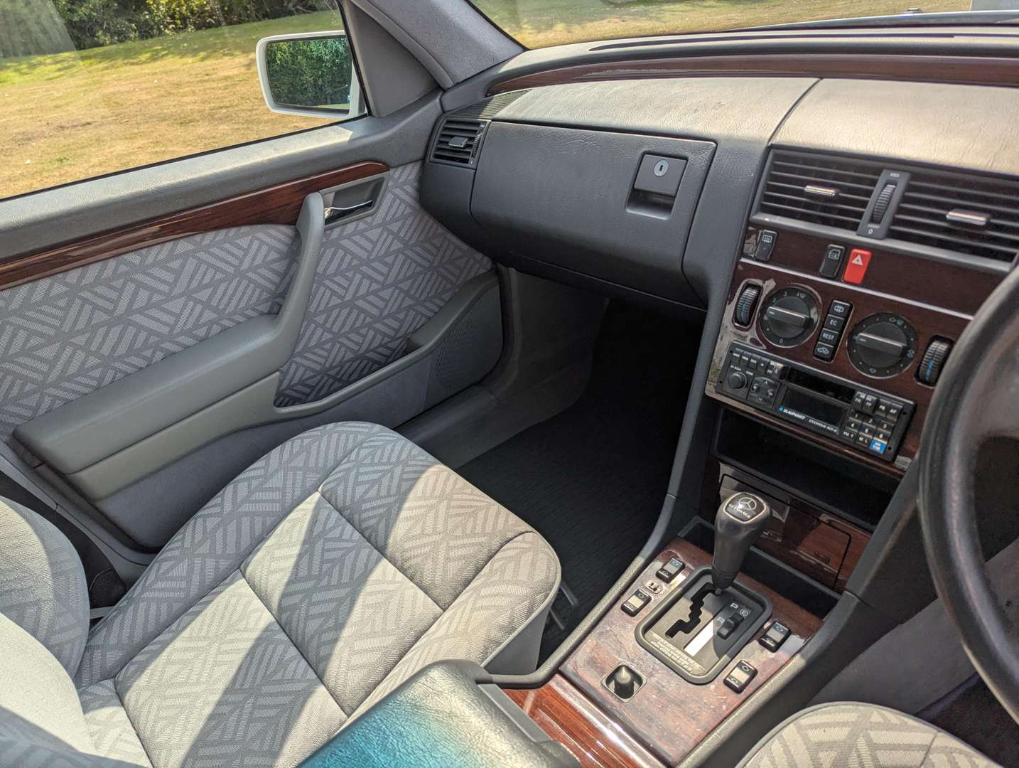 <p>1994 MERCEDES C200 AUTO</p>