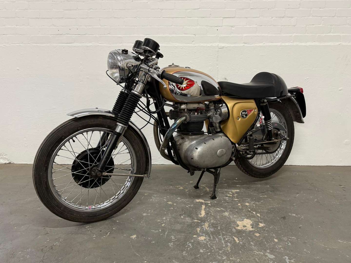 <p>1965 BSA LIGHTNING CLUBMAN</p>