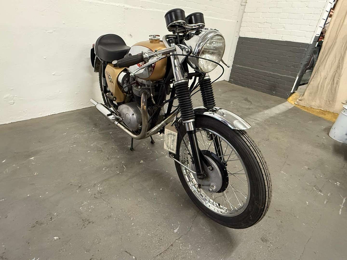 <p>1965 BSA LIGHTNING CLUBMAN</p>