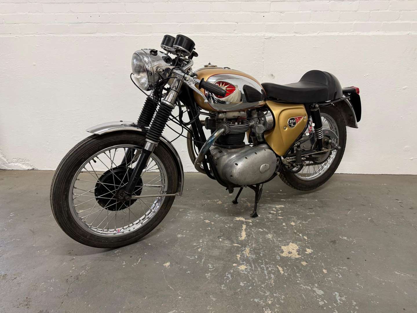 <p>1965 BSA LIGHTNING CLUBMAN</p>