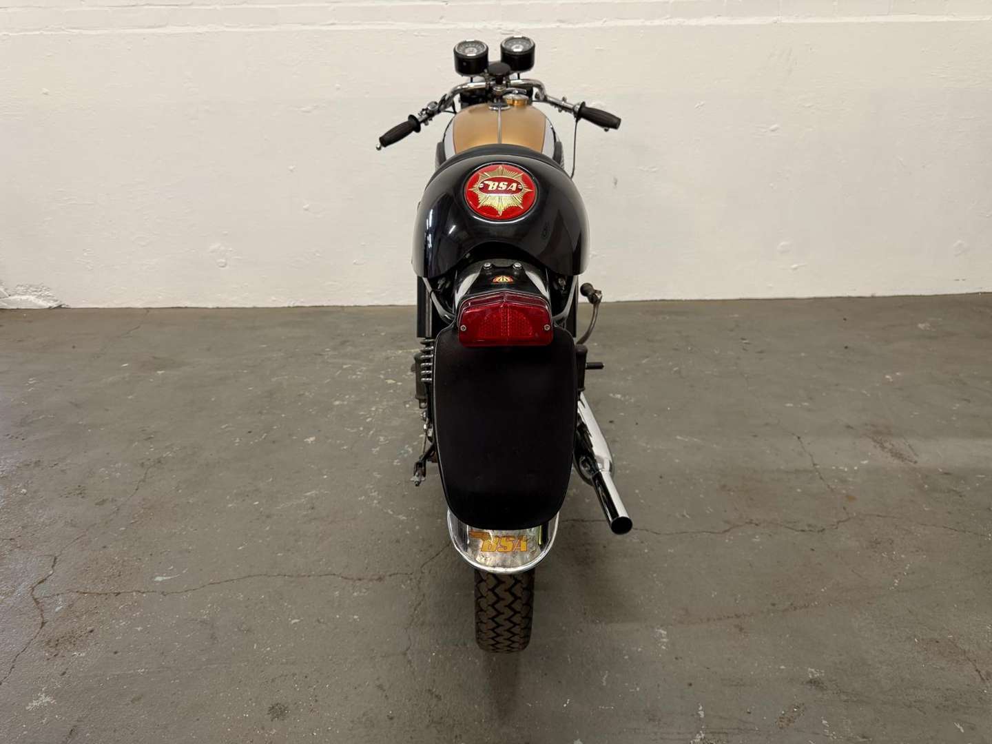 <p>1965 BSA LIGHTNING CLUBMAN</p>