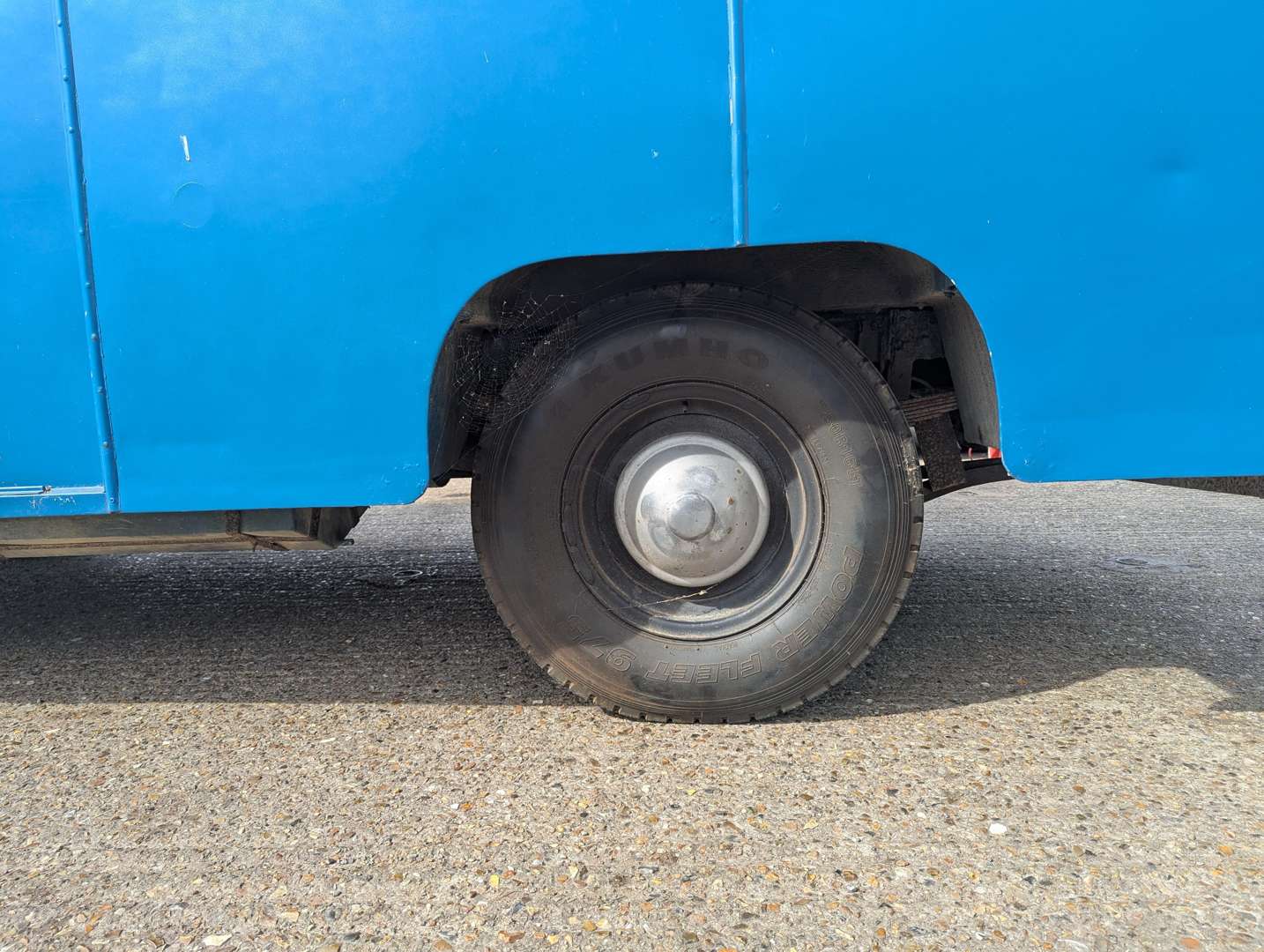 <p>1969 MORRIS LD CONVERTED AMBULANCE</p>